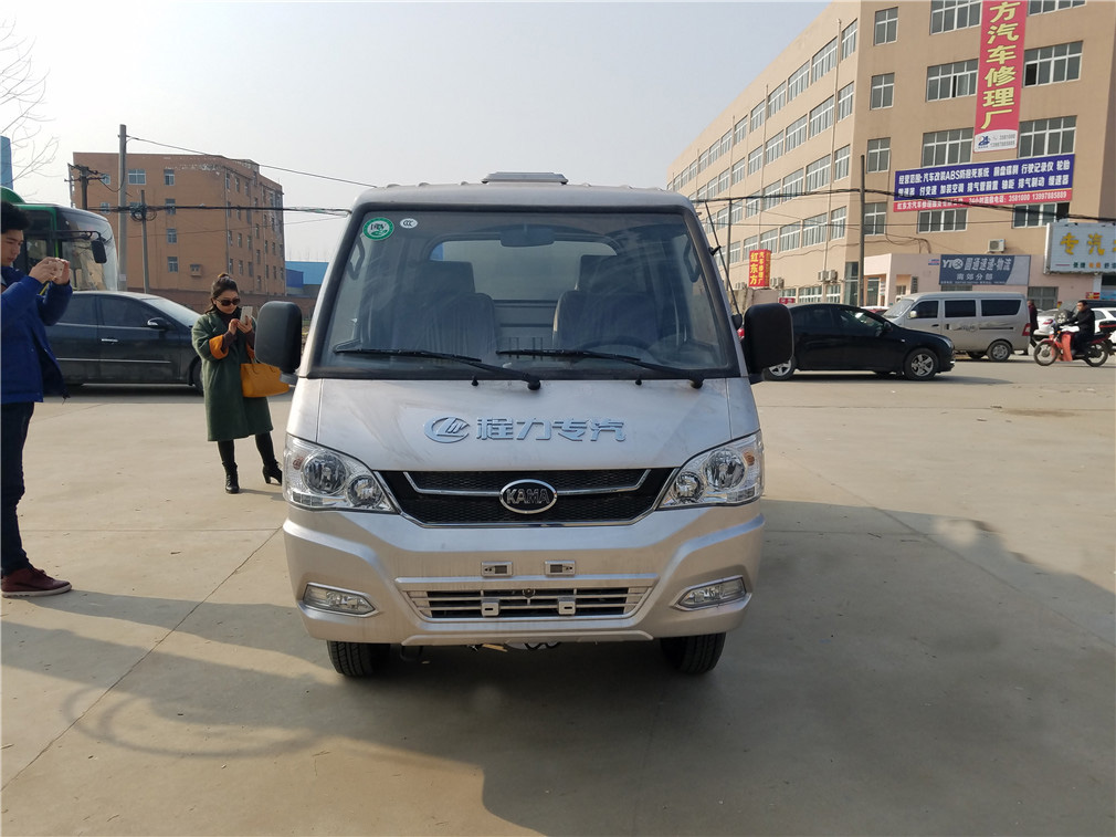 凱馬(2方)掛桶式垃圾車