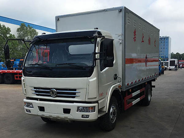 東風(fēng)5米1(6.6噸)爆破器材車