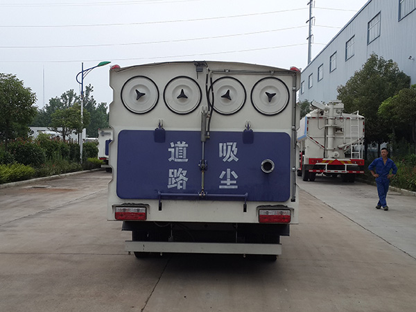 五十鈴吸塵車(1方水罐4方塵罐)