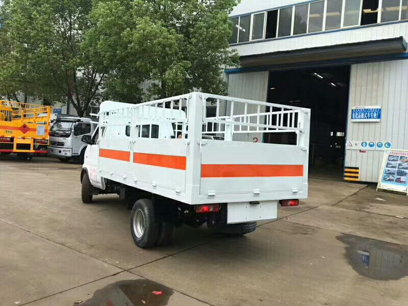 東風(fēng)俊風(fēng)3.3米(藍(lán)牌)氣瓶車