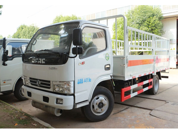 多利卡4.1米(4噸)氣瓶車(chē)