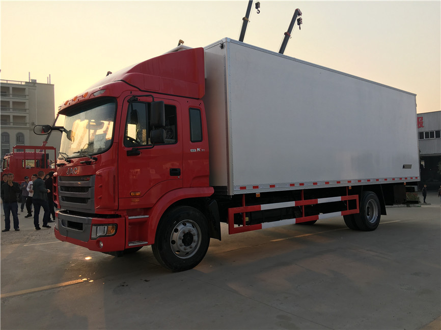 江淮格爾發(fā) 7.6米冷藏車(chē)