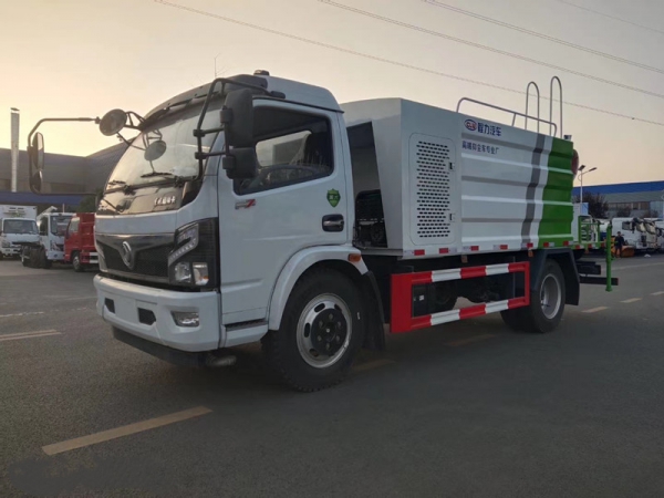 國(guó)六東風(fēng)大多利卡多功能抑塵車