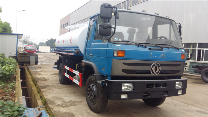 東風(fēng)153國(guó)五12方吸糞車