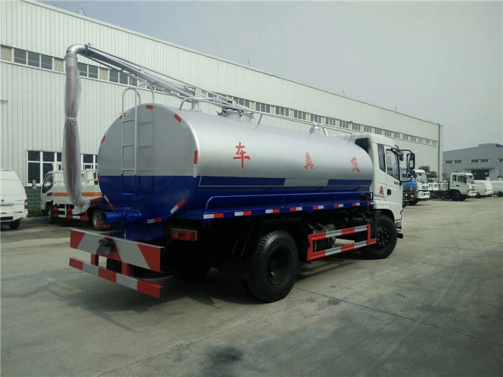 東風御虎12.5方吸糞車