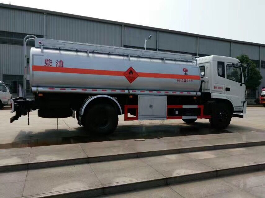 國五東風專底運油車