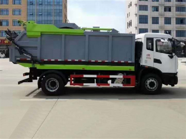 東風(fēng)天錦國(guó)六14方無泄漏壓縮式垃圾車