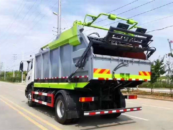 東風(fēng)天錦國(guó)六14方無泄漏壓縮式垃圾車