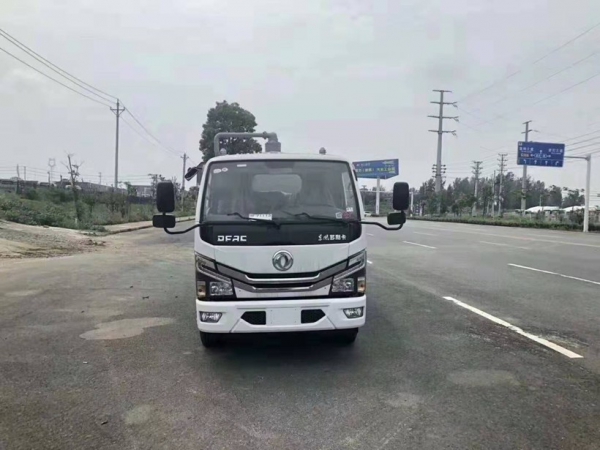 東風國六多利卡D6清洗吸污車