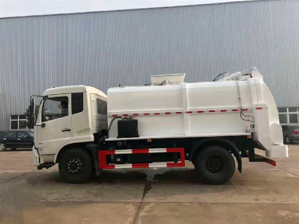 東風(fēng)天錦國六12方餐廚垃圾車(方罐)