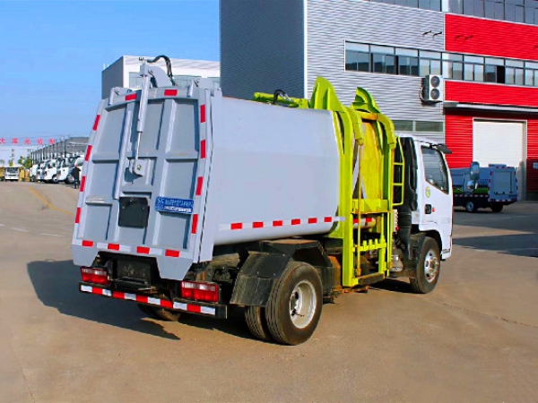 凱馬國(guó)六6方藍(lán)牌自裝卸掛桶)式垃圾車