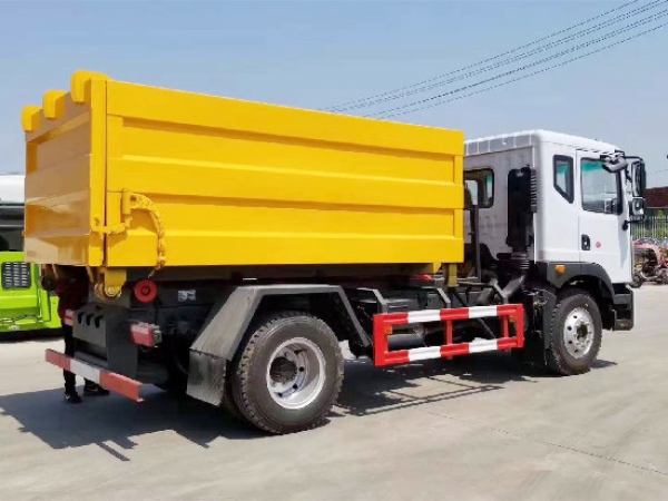 東風多利卡D9國六車廂可卸(鉤臂)垃圾車