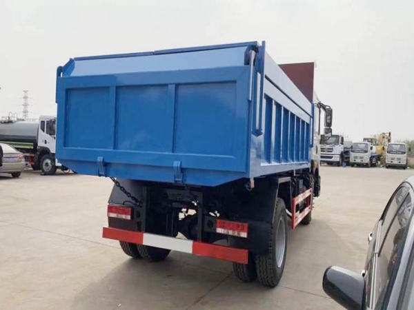 東風多利卡D9國六10~12方自卸翼展式垃圾車