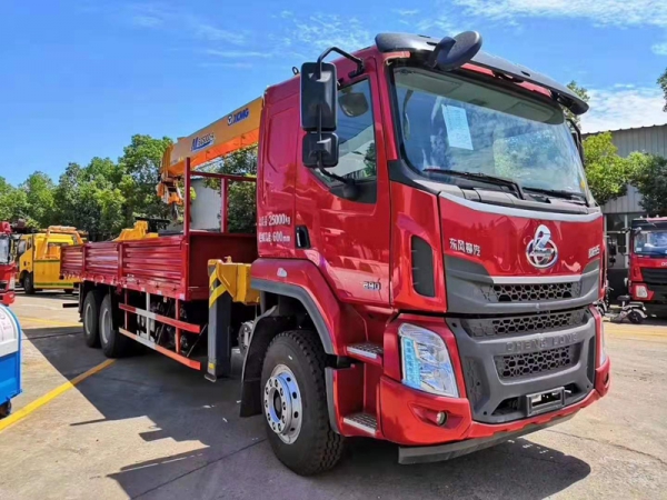 國(guó)六柳汽乘龍12噸隨車(chē)吊