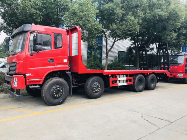 東風(fēng)D17前四后八平板拖車