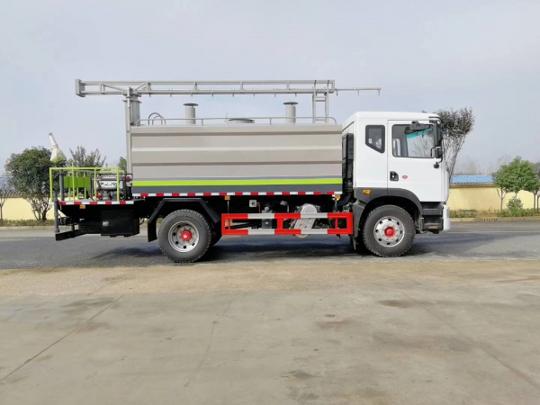 東風(fēng)D9鐵路噴霧抑塵車(chē)