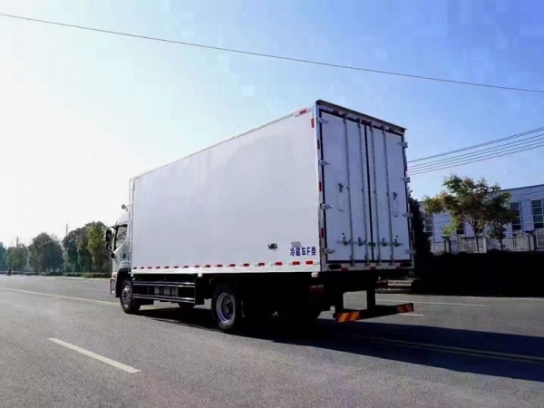 國六江淮帥鈴Q9冷藏車6.8米貨廂