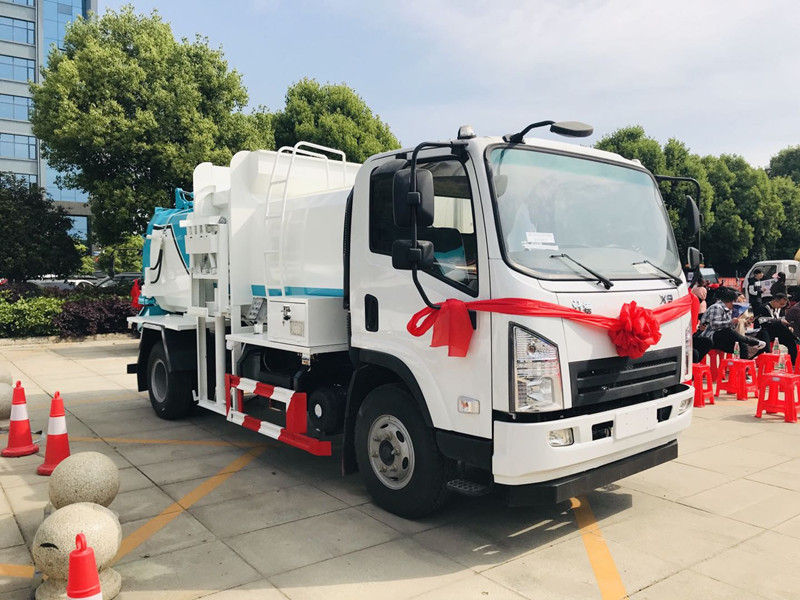 陜汽軒德X9餐廚垃圾車5-8方