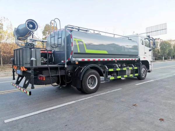 重汽豪沃14方灑水車