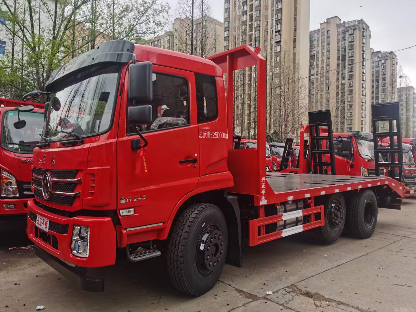 提升橋平板拖車(chē)拖17噸不超重